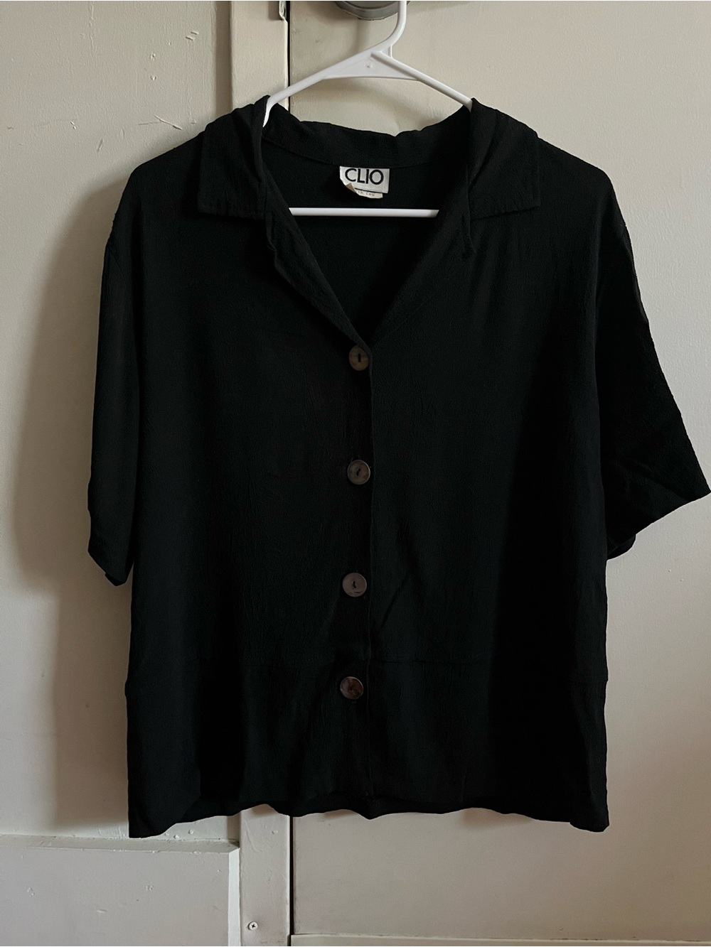 Vintage Clio Black Short-Sleeve Button-Front Shirt